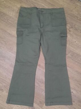 No Boundaries Olive Green Boot Cut Cargo Pants